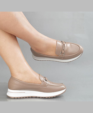 Casualofficial closed shoes,sizes 37-42,ksh.2199